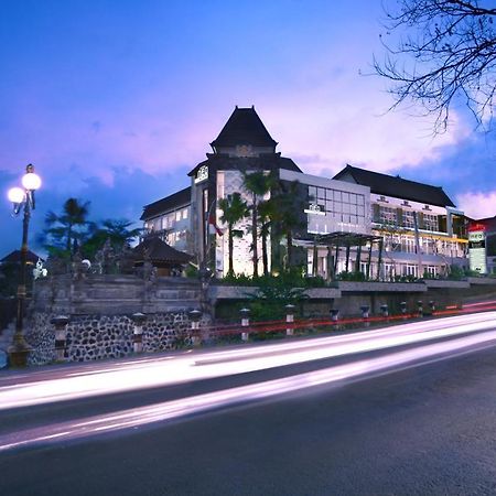 Neo Denpasar By Aston Hotel Exterior foto