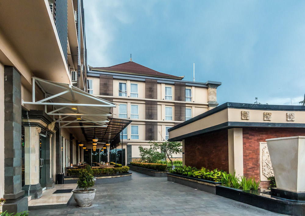 Neo Denpasar By Aston Hotel Exterior foto